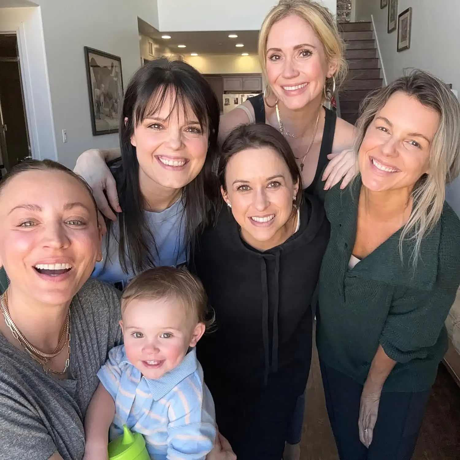 Cuoco with Lacey Chabert, Fedotowsky, Jones and Kimberley J. Brown.
Ashley Jones/Instagram